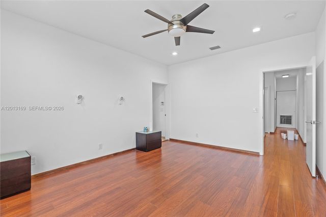 3760 SW 51st St, Hollywood, FL 33312