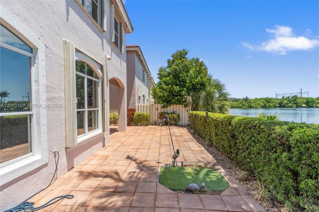3760 SW 51st St, Hollywood, FL 33312