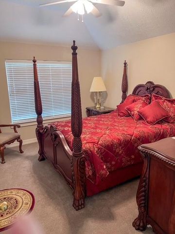 223 N Oak, Buna, TX 77612