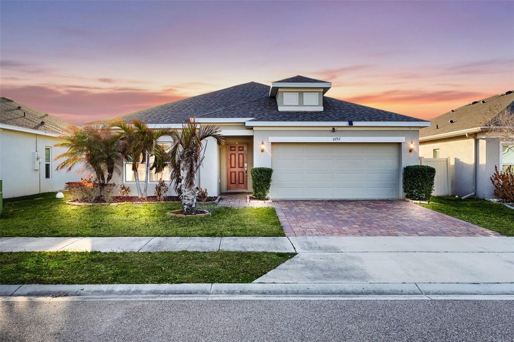 9792 KINMORE DRIVE, Groveland, FL 34736