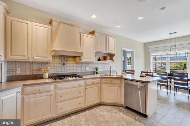 2789 CHESTNUT RUN RD, York, PA 17402