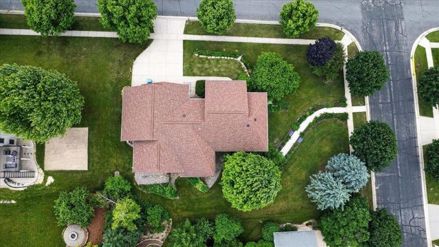 100 E Gonstead Road, Mount Horeb, WI 53572