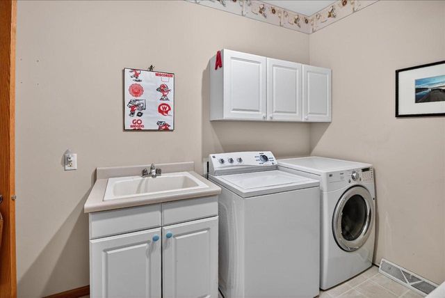 100 E Gonstead Road, Mount Horeb, WI 53572