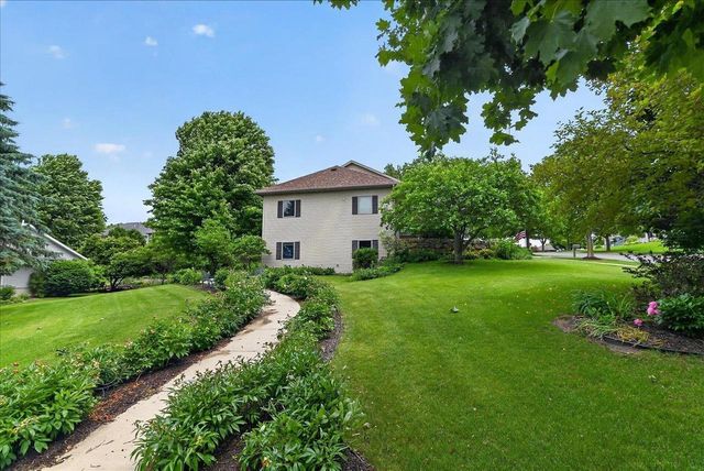 100 E Gonstead Road, Mount Horeb, WI 53572