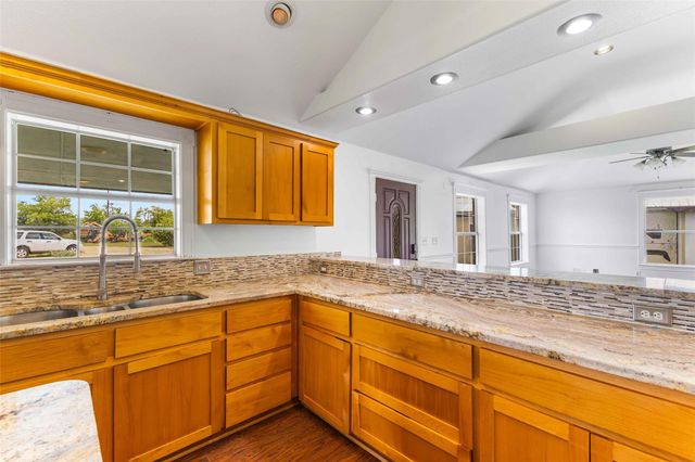 12212 Ballerstedt RD, Elgin, TX 78621