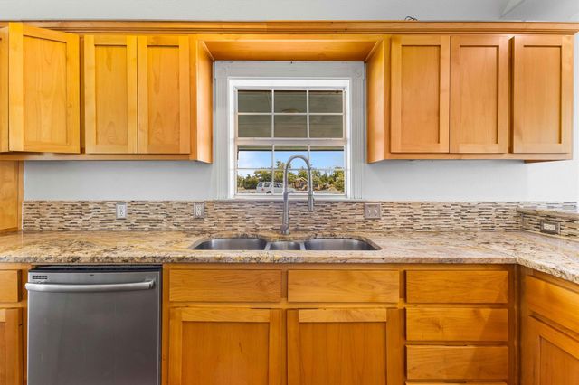 12212 Ballerstedt RD, Elgin, TX 78621