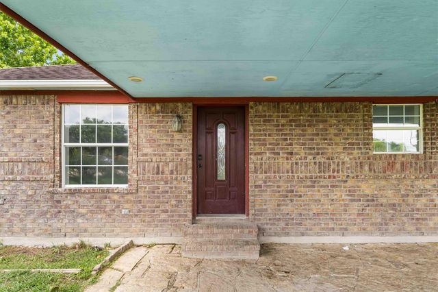 12212 Ballerstedt RD, Elgin, TX 78621