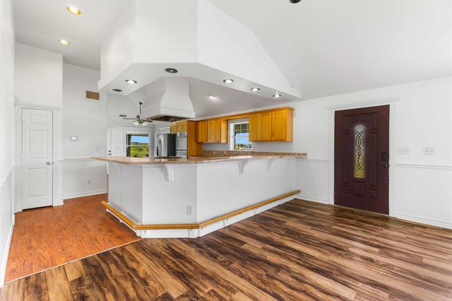 12212 Ballerstedt RD, Elgin, TX 78621