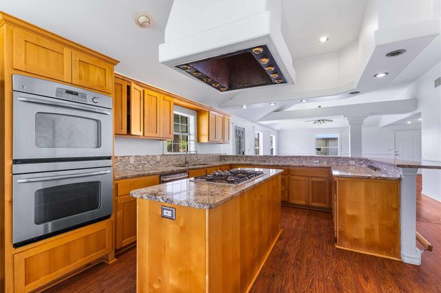 12212 Ballerstedt RD, Elgin, TX 78621