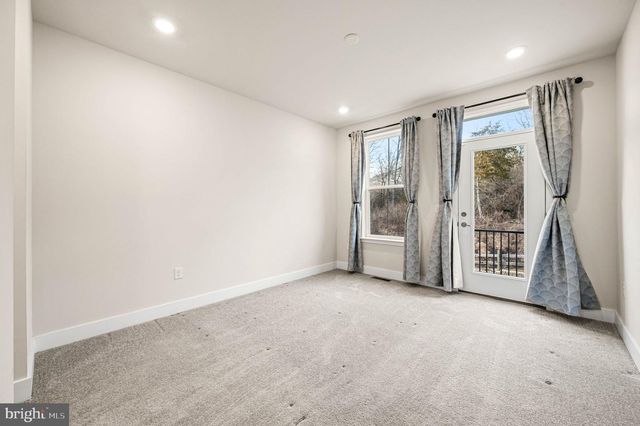 975 SKYLAR CT, Phoenixville, PA 19460