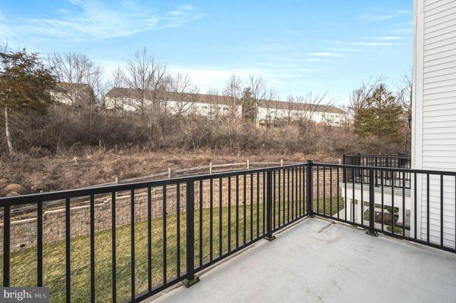 975 SKYLAR CT, Phoenixville, PA 19460