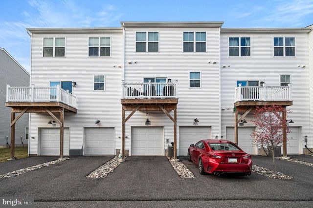 975 SKYLAR CT, Phoenixville, PA 19460