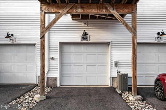 975 SKYLAR CT, Phoenixville, PA 19460