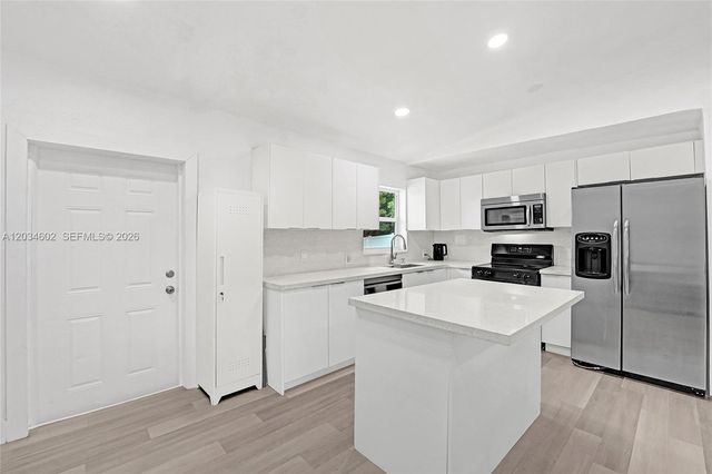 3413 SW 12th Court, Fort Lauderdale, FL 33312