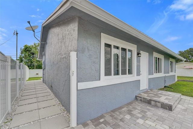3413 SW 12th Court, Fort Lauderdale, FL 33312