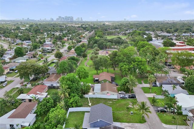 3413 SW 12th Court, Fort Lauderdale, FL 33312