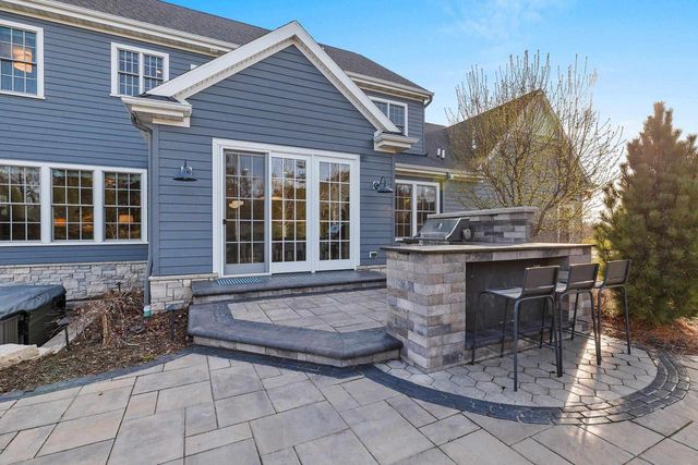 2324 E HIGHPOND CROSSING, Appleton, WI 54913