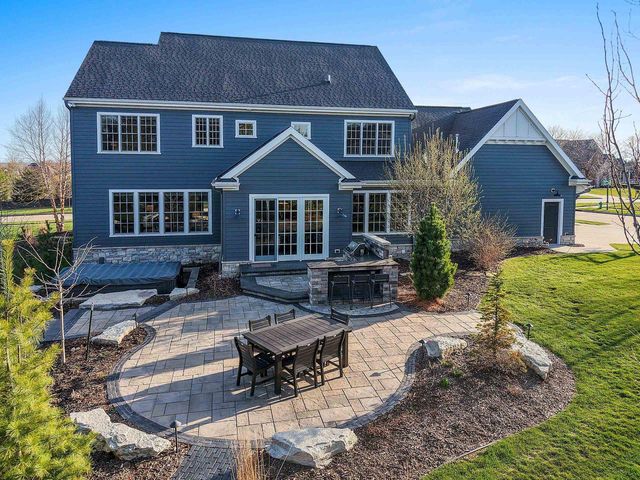 2324 E HIGHPOND CROSSING, Appleton, WI 54913