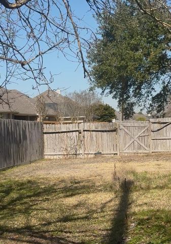 14207 Greenway Drive Drive, Sugar Land, TX 77498