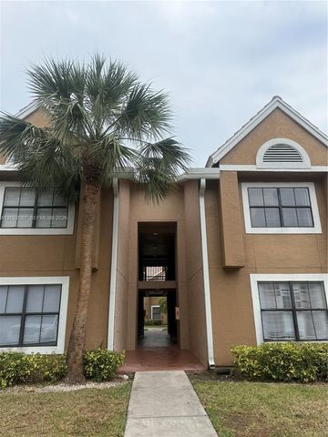 15689 SW 106th Lane 718, Miami, FL 33196