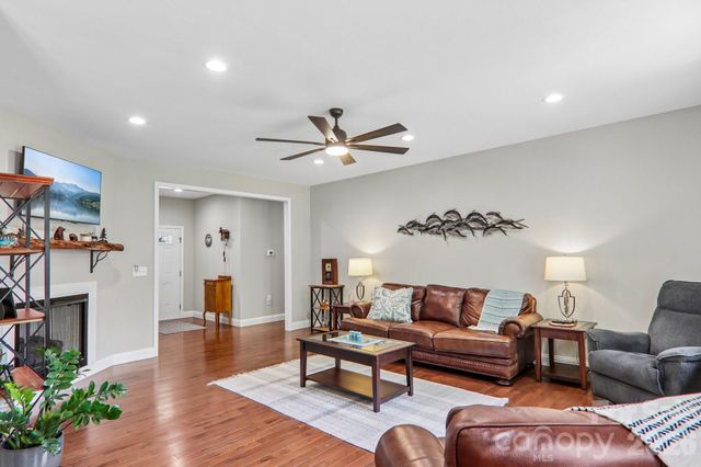 3131 Richard Street, Morganton, NC 28655