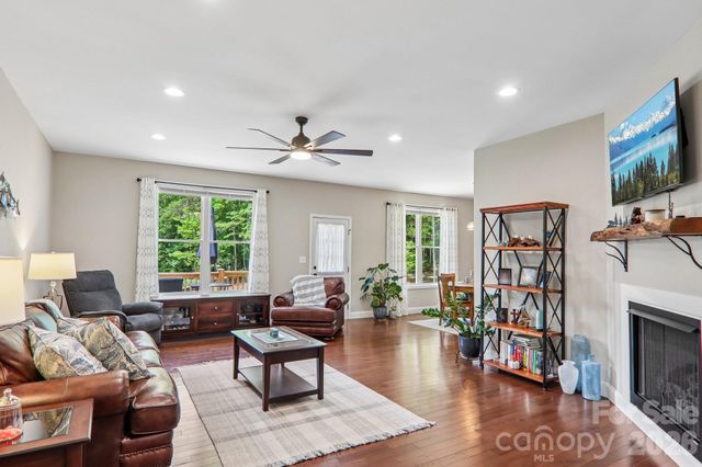 3131 Richard Street, Morganton, NC 28655
