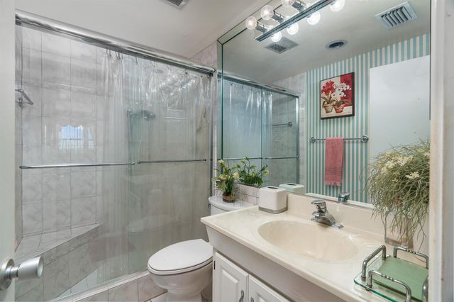 3200 NE 36TH Street 618, Fort Lauderdale, FL 33308