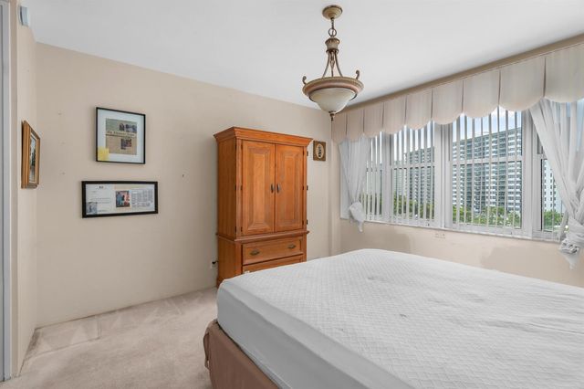 3200 NE 36TH Street 618, Fort Lauderdale, FL 33308