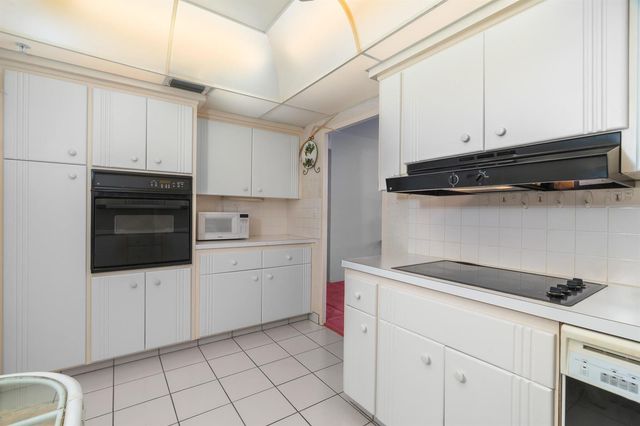 3200 NE 36TH Street 618, Fort Lauderdale, FL 33308