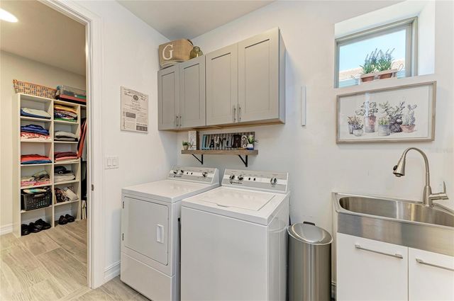 364 TOSCAVILLA BOULEVARD, Nokomis, FL 34275