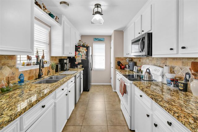 115 Driftwood Road, Freeport, TX 77541
