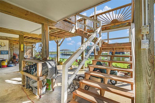 115 Driftwood Road, Freeport, TX 77541