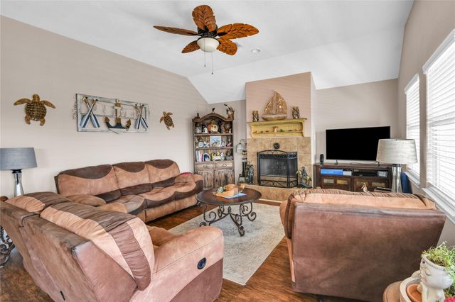 115 Driftwood Road, Freeport, TX 77541