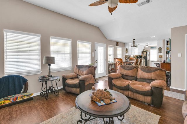115 Driftwood Road, Freeport, TX 77541