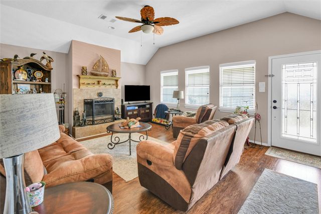 115 Driftwood Road, Freeport, TX 77541
