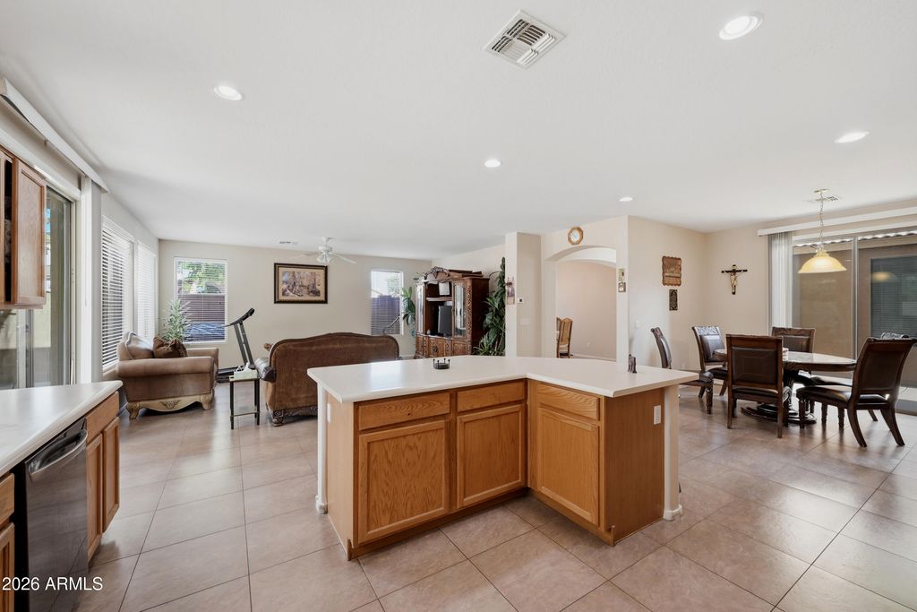 13534 W CALAVAR Road, Surprise, AZ 85379 — photo 5