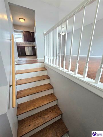 3014 S Woodland Drive, Radcliff, KY 40160