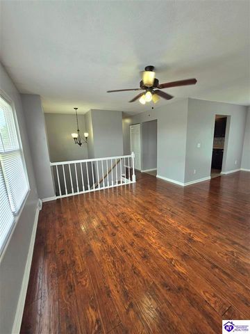 3014 S Woodland Drive, Radcliff, KY 40160