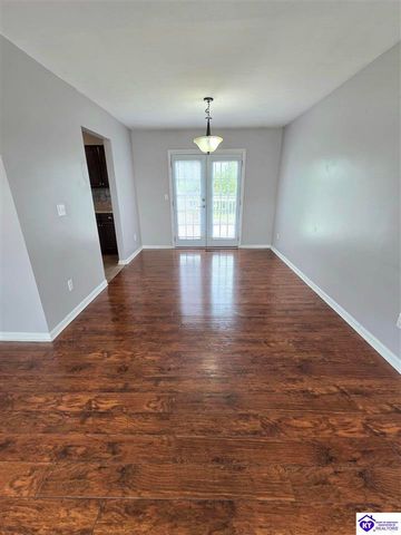 3014 S Woodland Drive, Radcliff, KY 40160