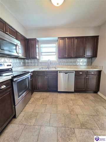 3014 S Woodland Drive, Radcliff, KY 40160
