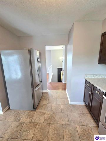 3014 S Woodland Drive, Radcliff, KY 40160