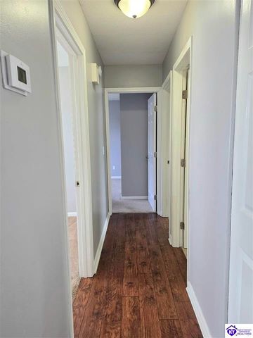 3014 S Woodland Drive, Radcliff, KY 40160
