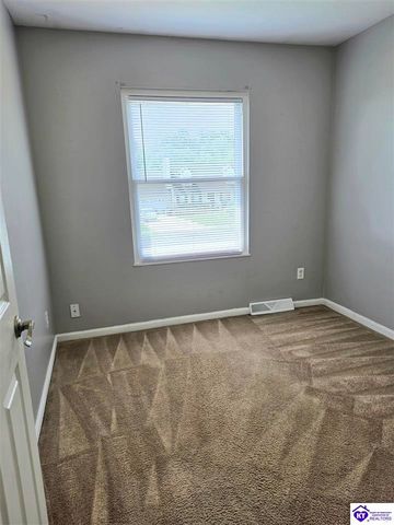 3014 S Woodland Drive, Radcliff, KY 40160