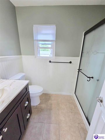 3014 S Woodland Drive, Radcliff, KY 40160