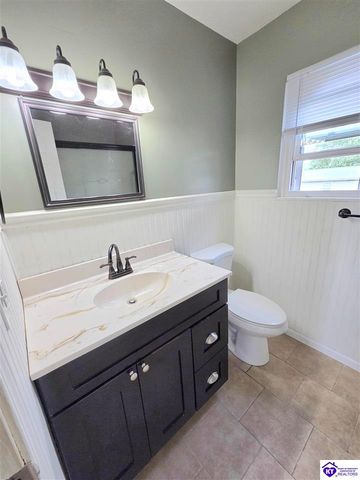 3014 S Woodland Drive, Radcliff, KY 40160