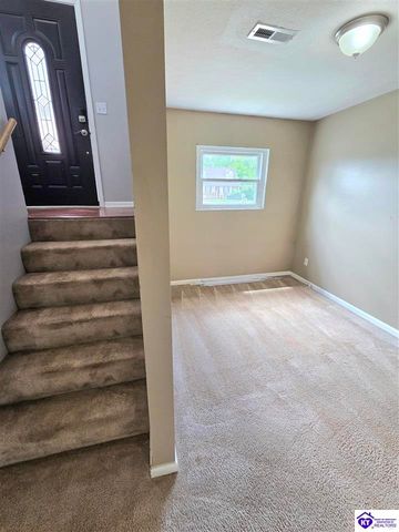 3014 S Woodland Drive, Radcliff, KY 40160