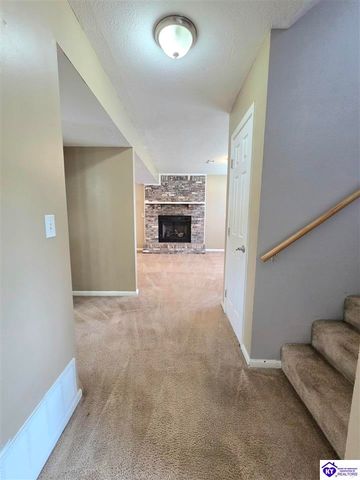 3014 S Woodland Drive, Radcliff, KY 40160