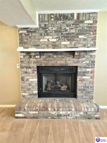 3014 S Woodland Drive, Radcliff, KY 40160