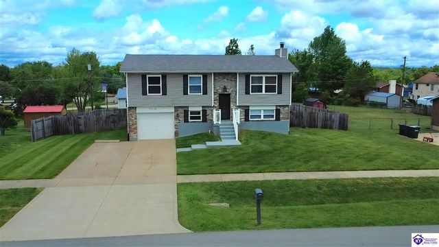 3014 S Woodland Drive, Radcliff, KY 40160