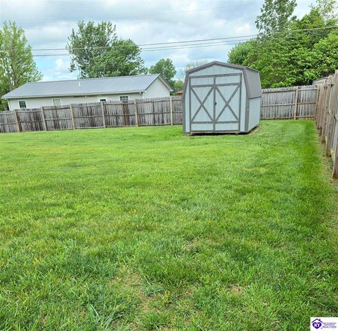 3014 S Woodland Drive, Radcliff, KY 40160